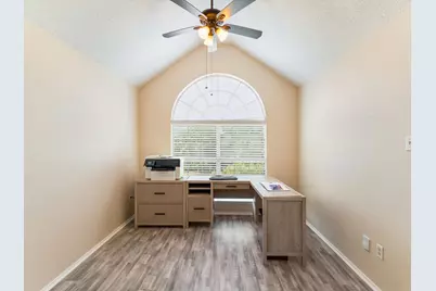 615 E Lynn Creek Drive, Arlington, TX 76002 - Photo 26