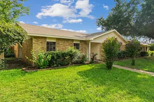 1926 Rambling Ridge Ln, Carrollton, TX 75007 - Photo 2