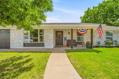 977 Mockingbird Street, Stephenville, TX 76401 - Photo 2