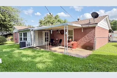 309 Glen Oaks, Bonham, TX 75418 - Photo 18