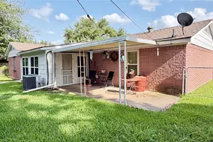 309 Glen Oaks, Bonham, TX 75418 - Photo 18