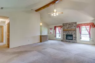 401 Revolution Ln, Arlington, TX 76002 - Photo 6