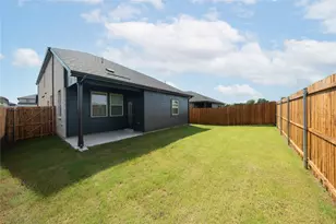 2619 Hawkins St, Anna, TX 75409 - Photo 2