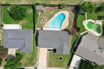 154 Hallmark Drive W, Fort Worth, TX 76134 - Photo 30