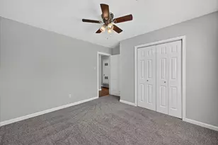 154 Hallmark Dr W, Fort Worth, TX 76134 - Photo 14
