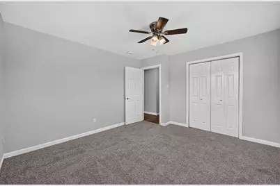 154 Hallmark Drive W, Fort Worth, TX 76134 - Photo 16