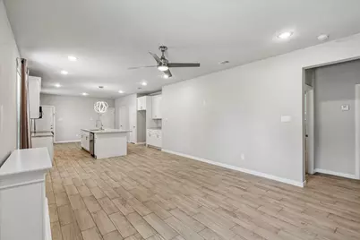 344 N Taylor Street, Gainesville, TX 76240 - Photo 8