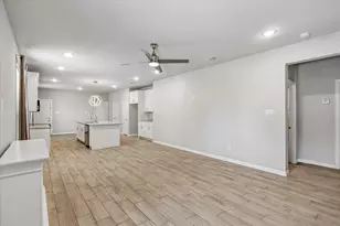 344 N Taylor St, Gainesville, TX 76240 - Photo 8
