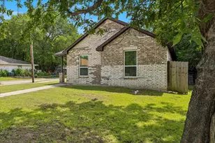 344 N Taylor St, Gainesville, TX 76240 - Photo 4