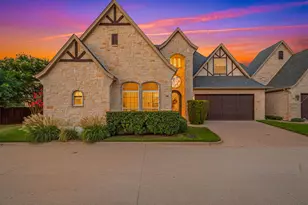 2414 Vineyard Dr, Granbury, TX 76048 - Photo 2