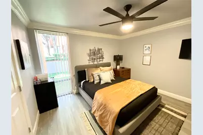 536 E Avenue J #A, Grand Prairie, TX 75050 - Photo 10