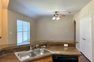 120 Sunburst Ct, Weatherford, TX 76087 - Photo 6