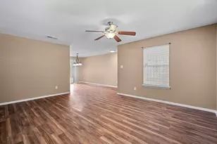 10323 Budtime Ln, Dallas, TX 75217 - Photo 8