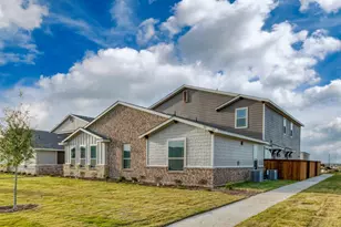 747 Harvest Moon Dr, Venus, TX 76084 - Photo 2