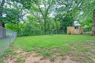118 E Florence St, Denison, TX 75021 - Photo 26