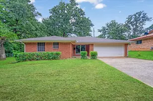 118 E Florence St, Denison, TX 75021 - Photo 1