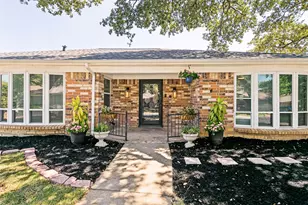 333 W Louella Dr, Hurst, TX 76054 - Photo 2