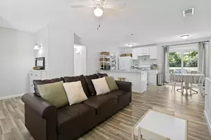 7012 Greenview Cir S, Fort Worth, TX 76120 - Photo 6