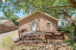 422 N Wood St, Denton, TX 76209 - Photo 28