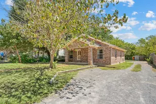 422 N Wood St, Denton, TX 76209 - Photo 2