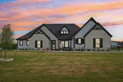 1065 Julian Drive, Van Alstyne, TX 75495 - Photo 2