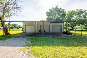 131 S Crescent St, Gorman, TX 76454 - Photo 28