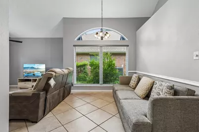 2225 Chapel Downs Drive, Arlington, TX 76017 - Photo 4