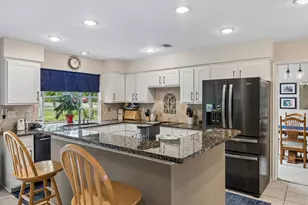 800 Fernwood Ct, Highland Village, TX 75077 - Photo 12