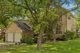 800 Fernwood Ct, Highland Village, TX 75077 - Photo 2