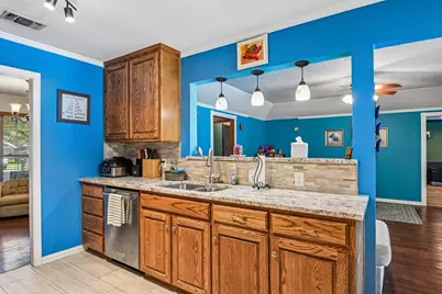 6404 Suncrest Court, North Richland Hills, TX 76180 - Photo 16