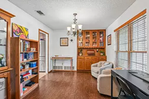 6404 Suncrest Ct, North Richland Hills, TX 76180 - Photo 6