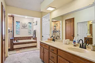 6404 Suncrest Ct, North Richland Hills, TX 76180 - Photo 28