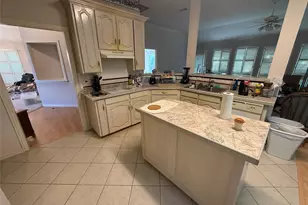 3607 Heatherbrook Dr, Arlington, TX 76001 - Photo 8