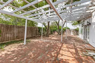 515 S Lamar St, Eastland, TX 76448 - Photo 26