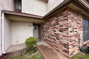 927 Turtle Cove, Irving, TX 75060 - Photo 2