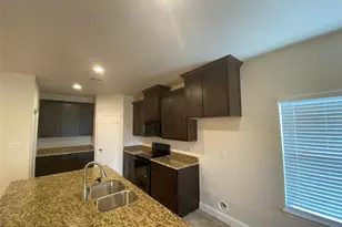 2202 Jones St, Greenville, TX 75401 - Photo 4