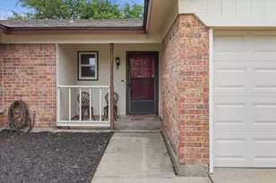 6028 Marigold Dr, Watauga, TX 76148 - Photo 2