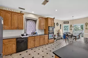 1411 Chateau Ln, Mansfield, TX 76063 - Photo 16