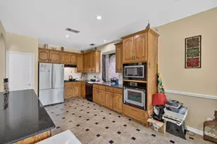 1411 Chateau Ln, Mansfield, TX 76063 - Photo 14