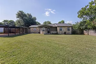 4403 Daugherty Ct, Granbury, TX 76049 - Photo 2