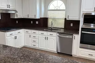 404 Belmont Ct, Lewisville, TX 75067 - Photo 10