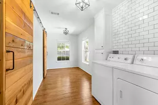 563 Hambrick Rd, Dallas, TX 75218 - Photo 6