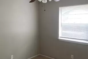3210 Little River Dr, Dallas, TX 75241 - Photo 12