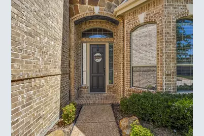 832 Hidden Springs Court, McKinney, TX 75071 - Photo 2