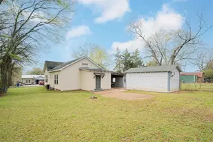505 Wesson St, Marshall, TX 75670 - Photo 2