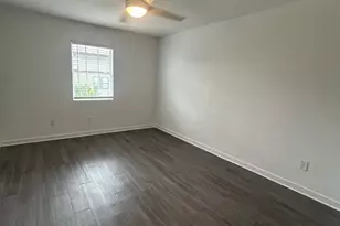 321 E 8th St, Dallas, TX 75203 - Photo 6