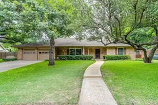 8520 Marys Creek Dr, Benbrook, TX 76116 - Photo 1