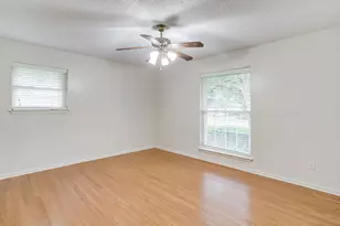 8520 Marys Creek Dr, Benbrook, TX 76116 - Photo 22