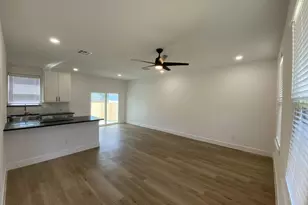 622 W Florence St, Denison, TX 75020 - Photo 4