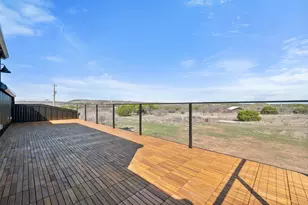 1053 Bluff Creek Dr, Strawn, TX 76475 - Photo 4